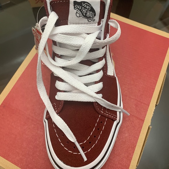 VANS - Picture 2 of 5